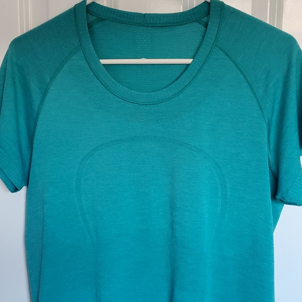 SALE 🍋 Lululemon Swiftly Tech S/S size 12